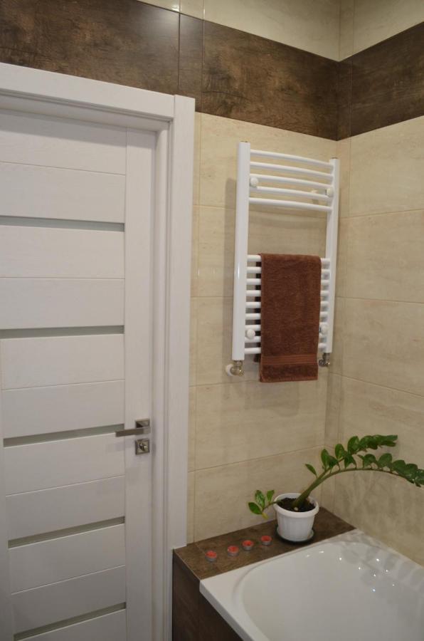Apartment On Getmana Vigovskogo 49 Rivne Zewnętrze zdjęcie